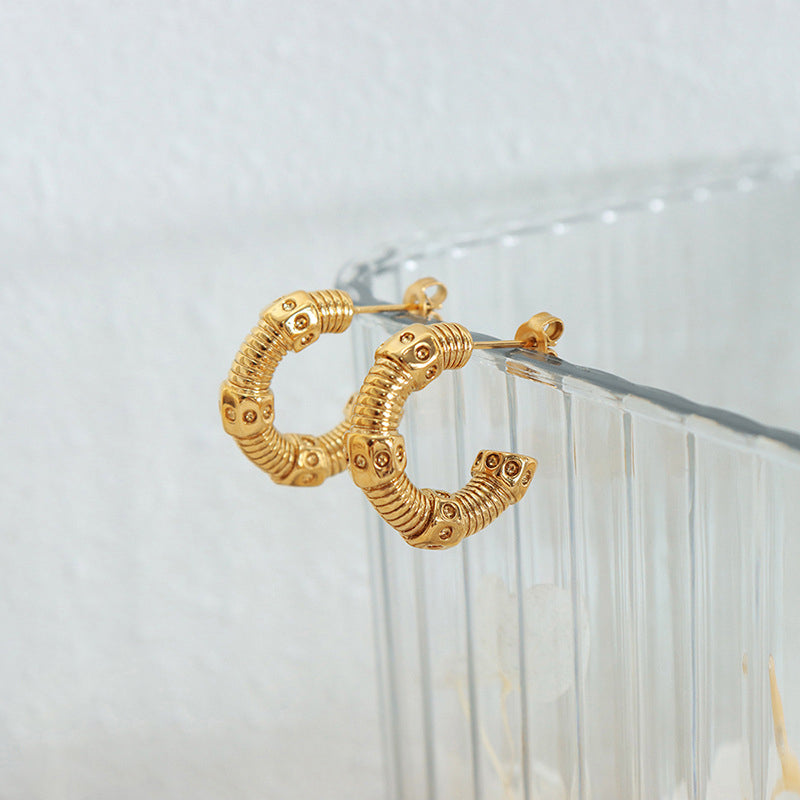 Round Screw Design Earrings