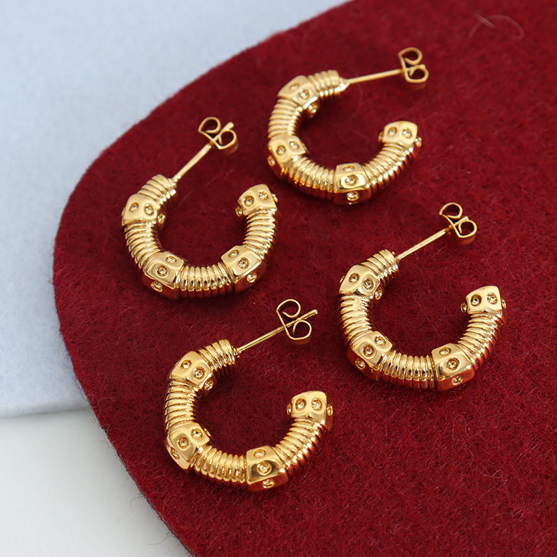 Round Screw Design Earrings